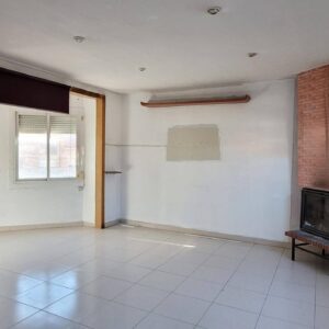 Pis A REFORMAR en VENDA al Palau d'Anglesola.