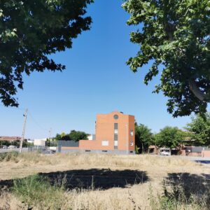En venda solar urbà edificable en zona residencial