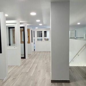 Venda de local comercial amb altell