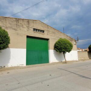 LLOGUER Nau Industrial Bell-lloc
