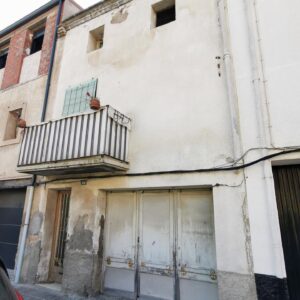 CASA antiga EN VENDA, al centre de Mollerussa.