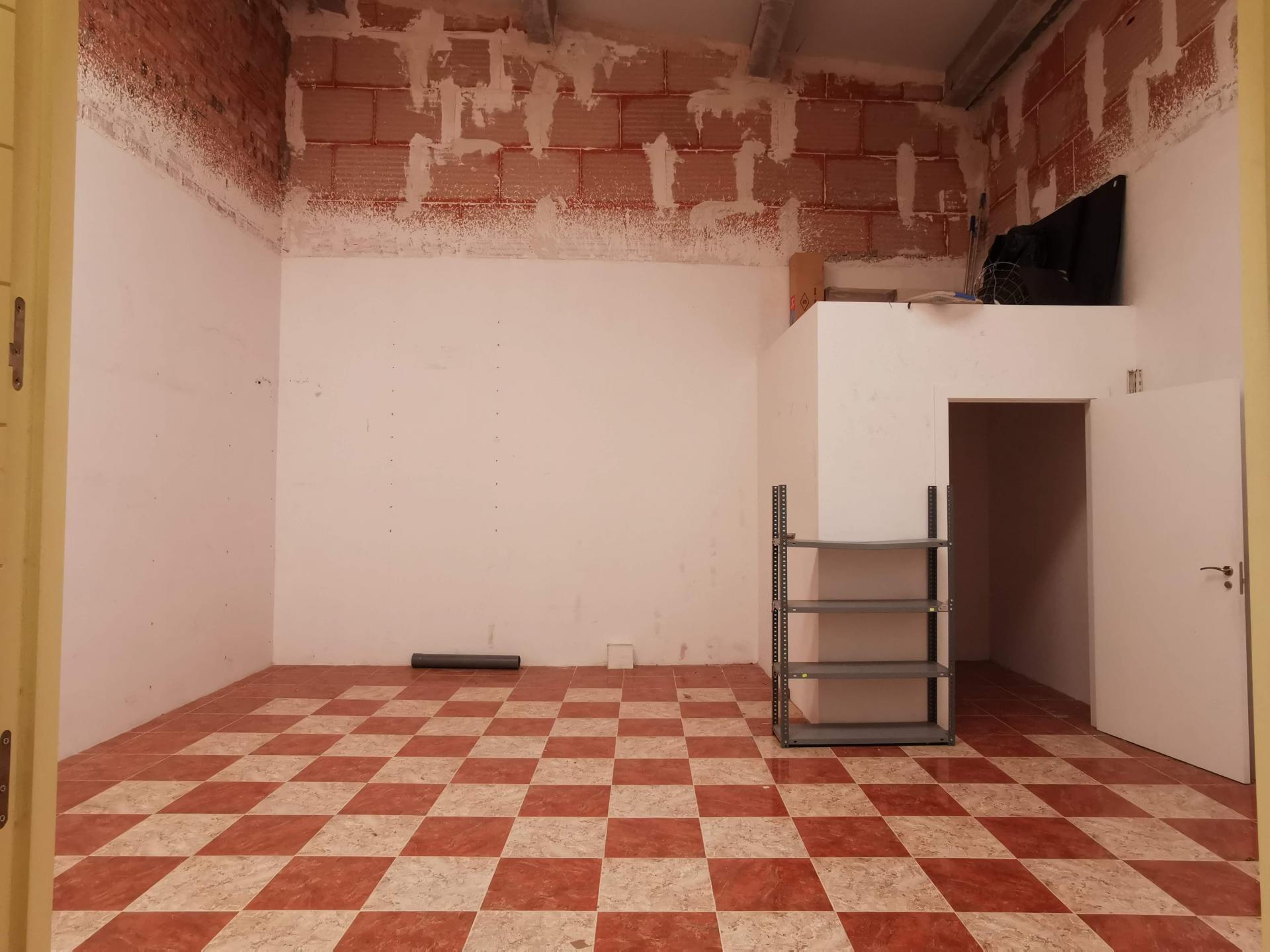 067412100_3eda266841d46f0a08b8b5dc63819063