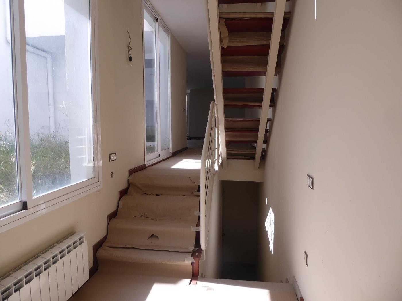 079286200_33585786f4bd9b45d6271bae3554a017