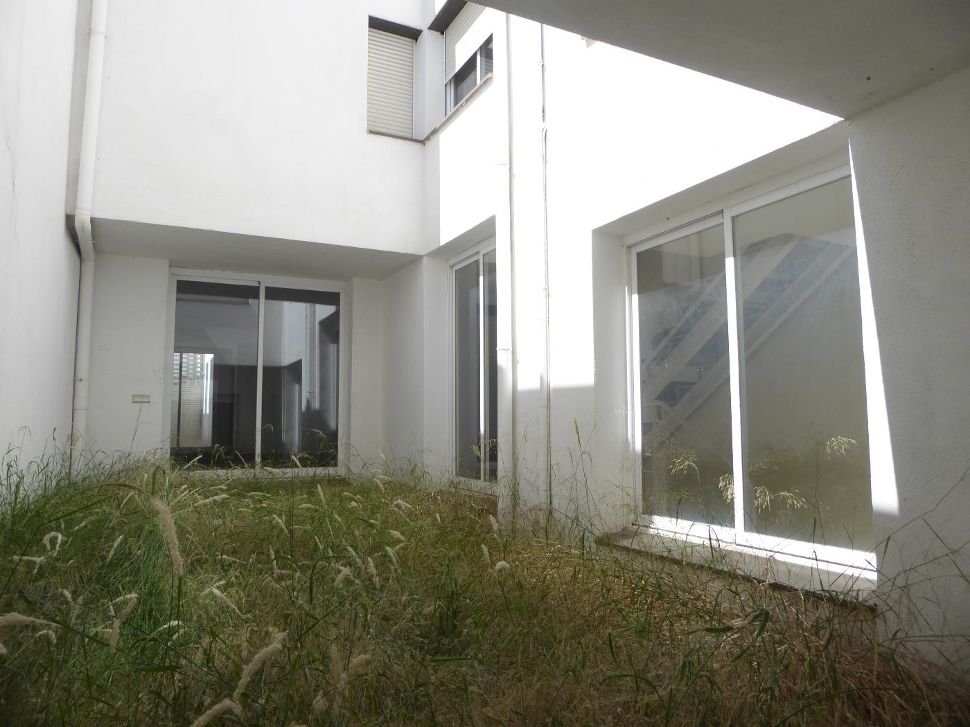 079286200_b4309a69966c77538c8ced98b2df84de