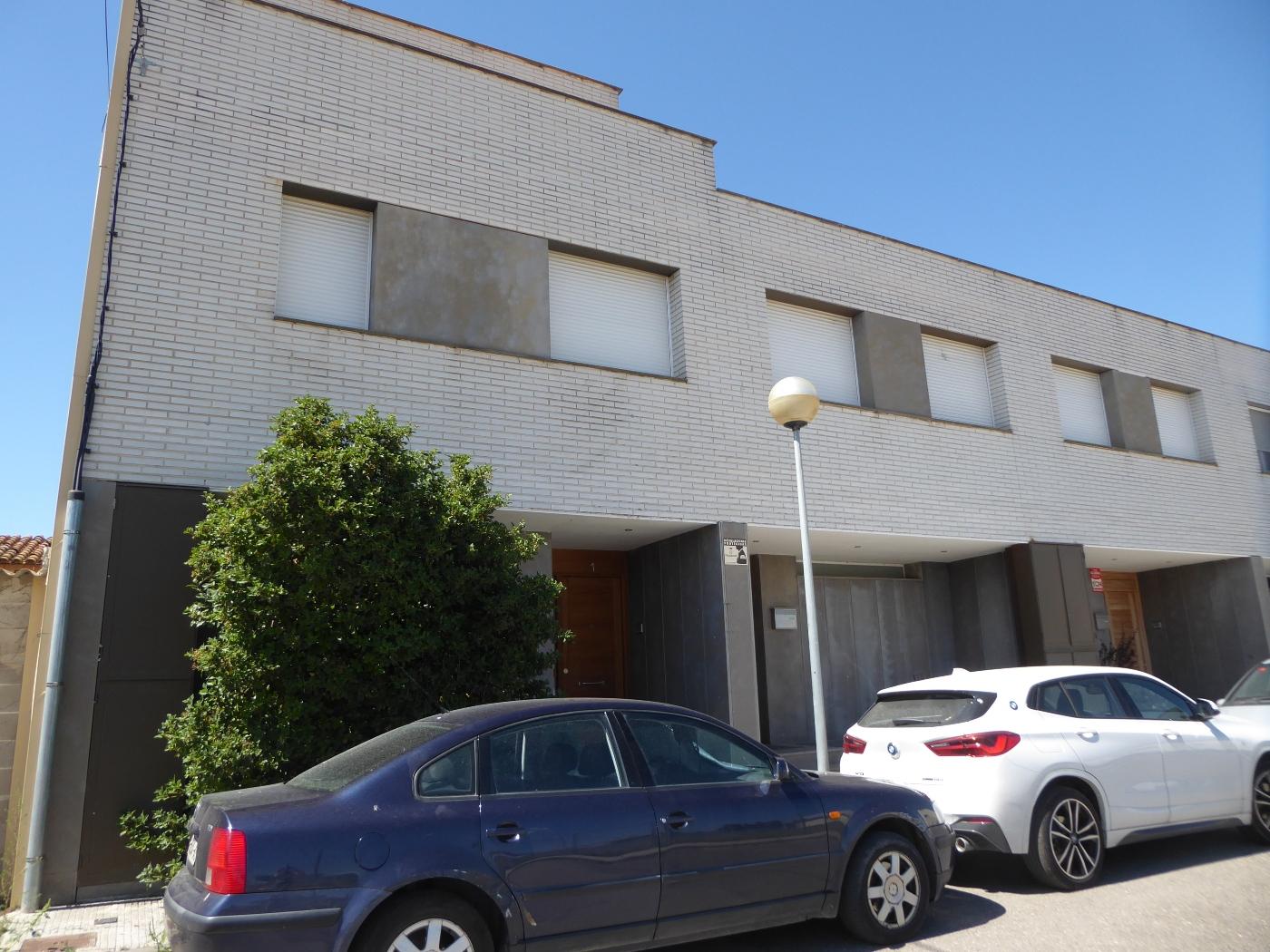 079286200_c5641442ec292a8d098d183ec641d983