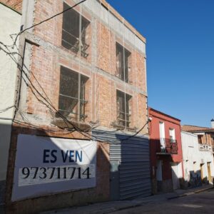 Edifici en construcció en venda a Golmés.