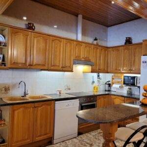 Casa con garaje y gran terraza, en el centro de Mollerussa.