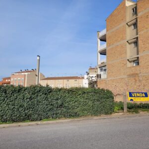 Terreny urbà en VENDA a Mollerussa, amb una superfície de 222m2.