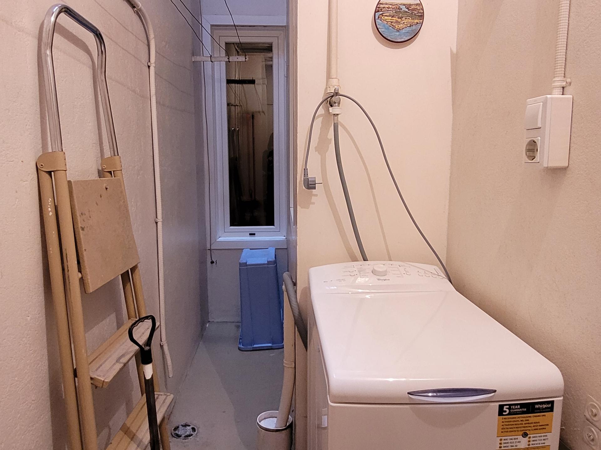 364617_37afe4f87e4753e0b2c9b39e6039ce37