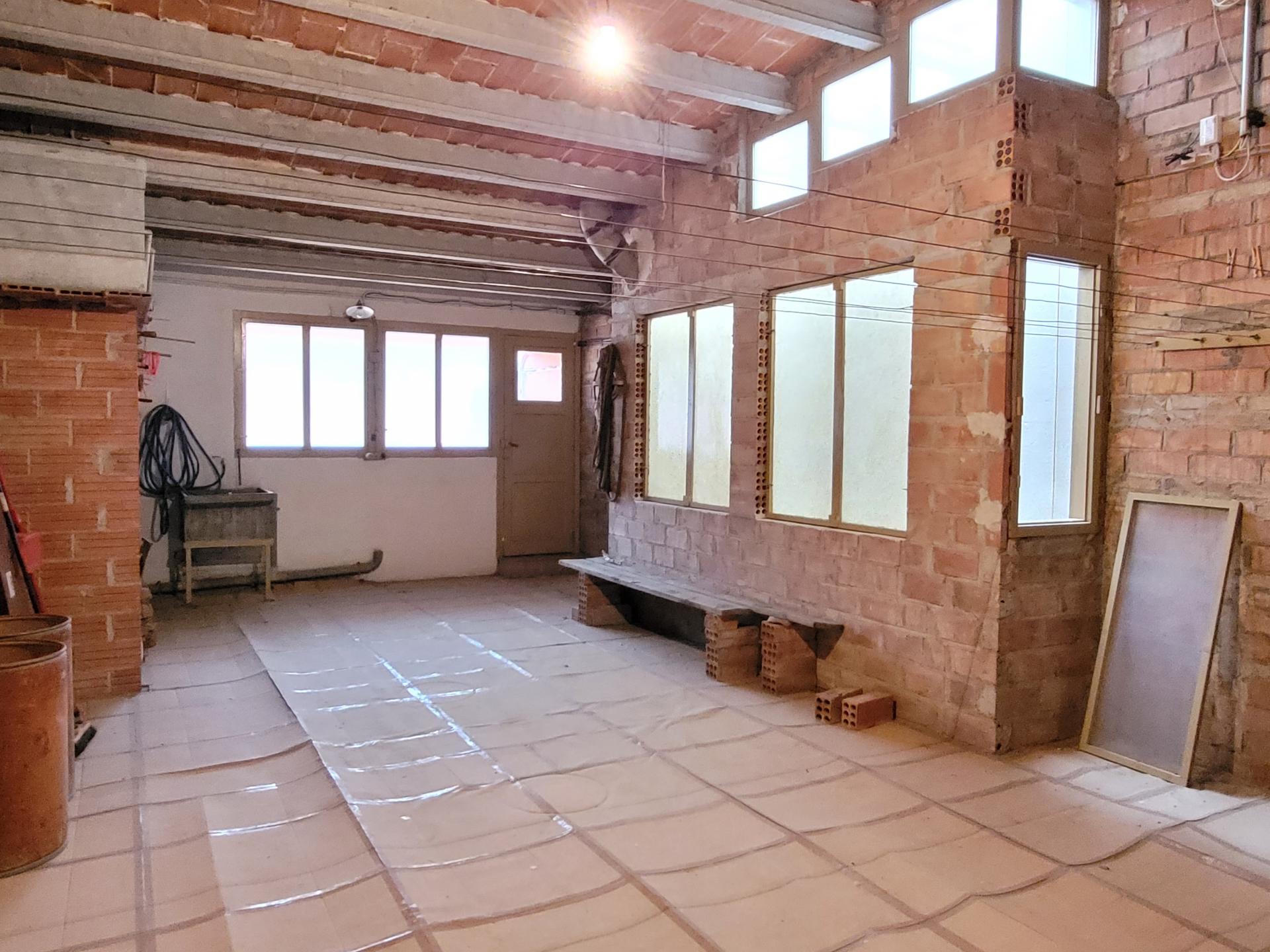 364617_4a046e356f8e17297e5fb423c722122d