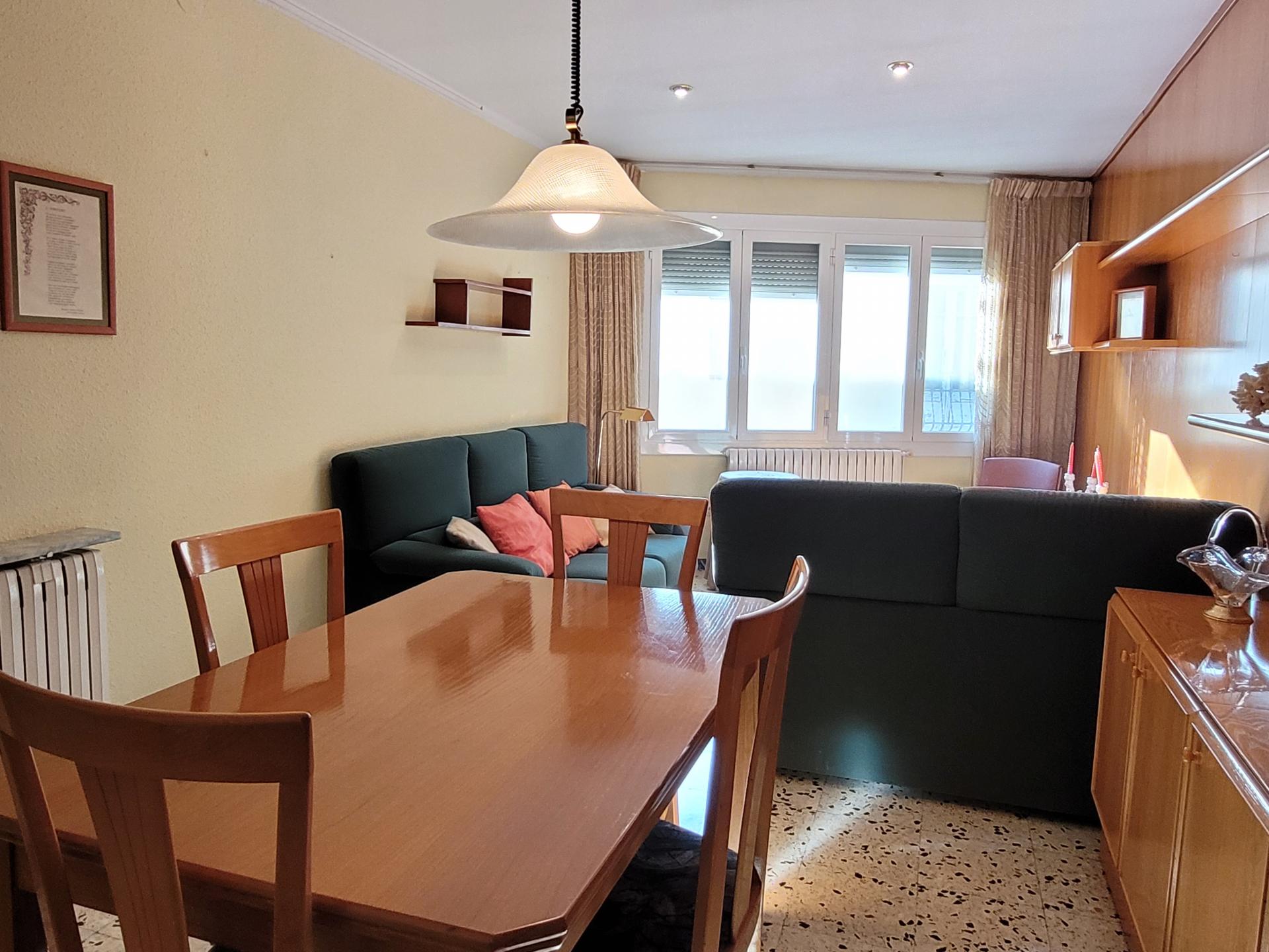 364617_fe3e9fef0135b32af105451fdf455ddc