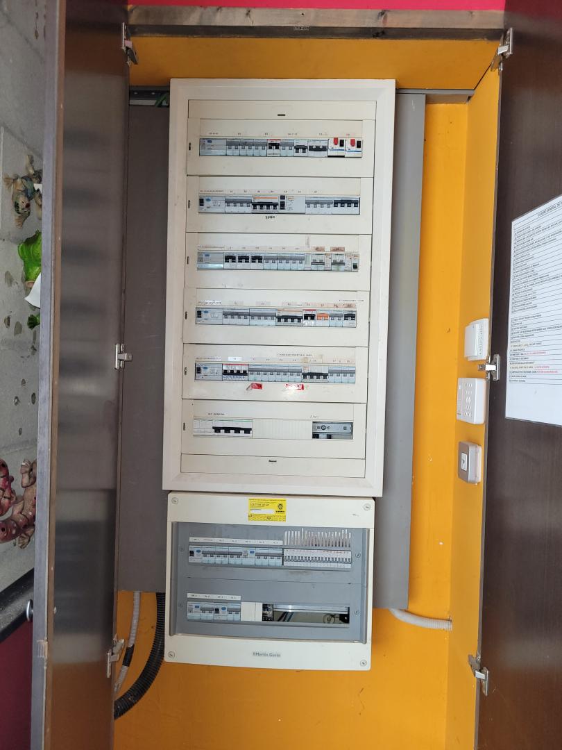 380243_2895d28914082add269b84a3cda400b4