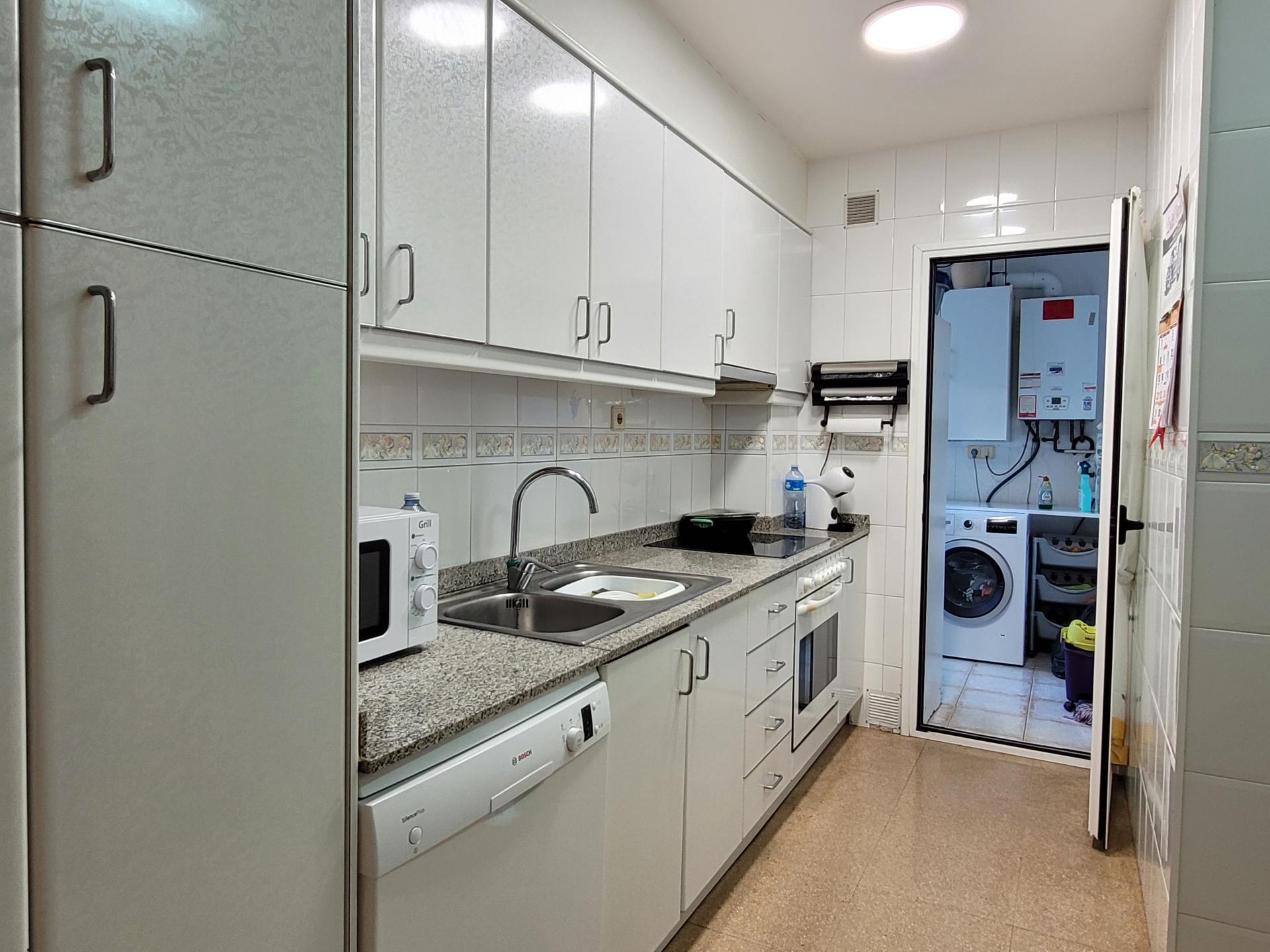 381257_0ed8e6aca6a54e875a6357412fa82023