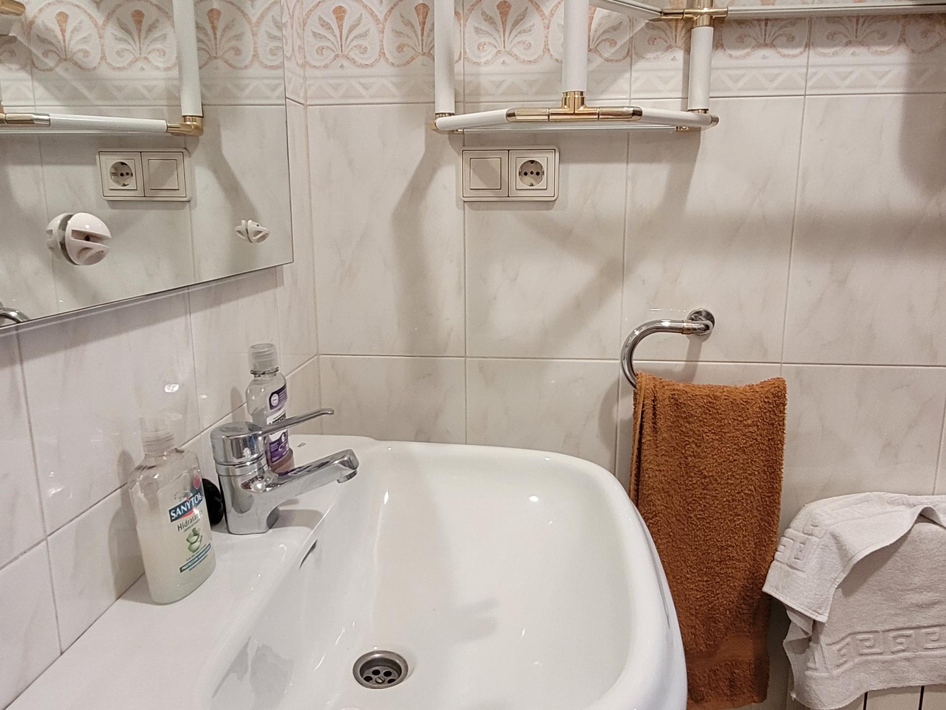 381257_43634ec9da2246ef20ad2577ea139373